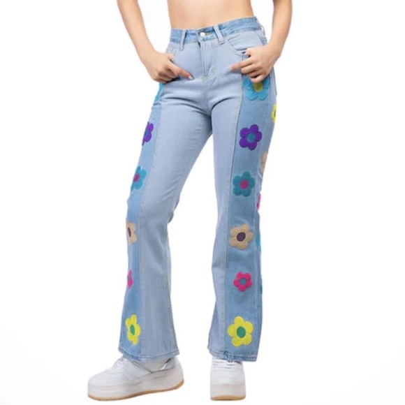 Floral Embroidered Women's Jeans - Picture 1 of 4